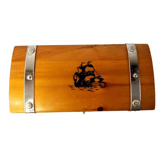 VTG Cedar Chest: Dove Tailed Wooden Box Nautical Clipper Ship Treasure Chest - Picture 2 of 16